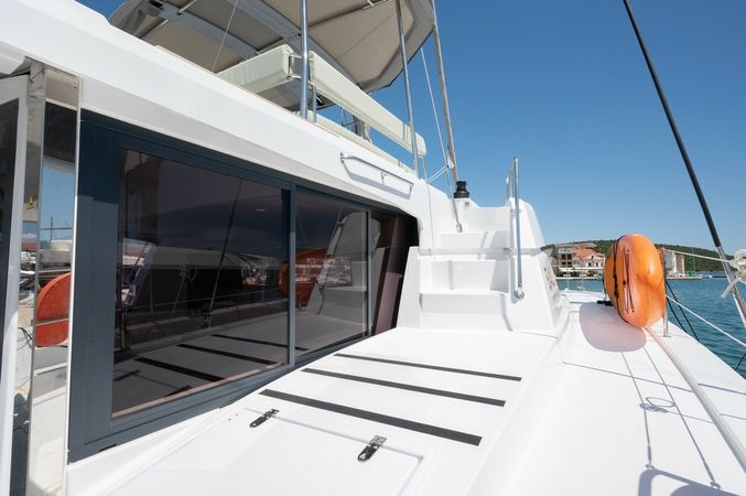 Bali 4.6 | Love Story