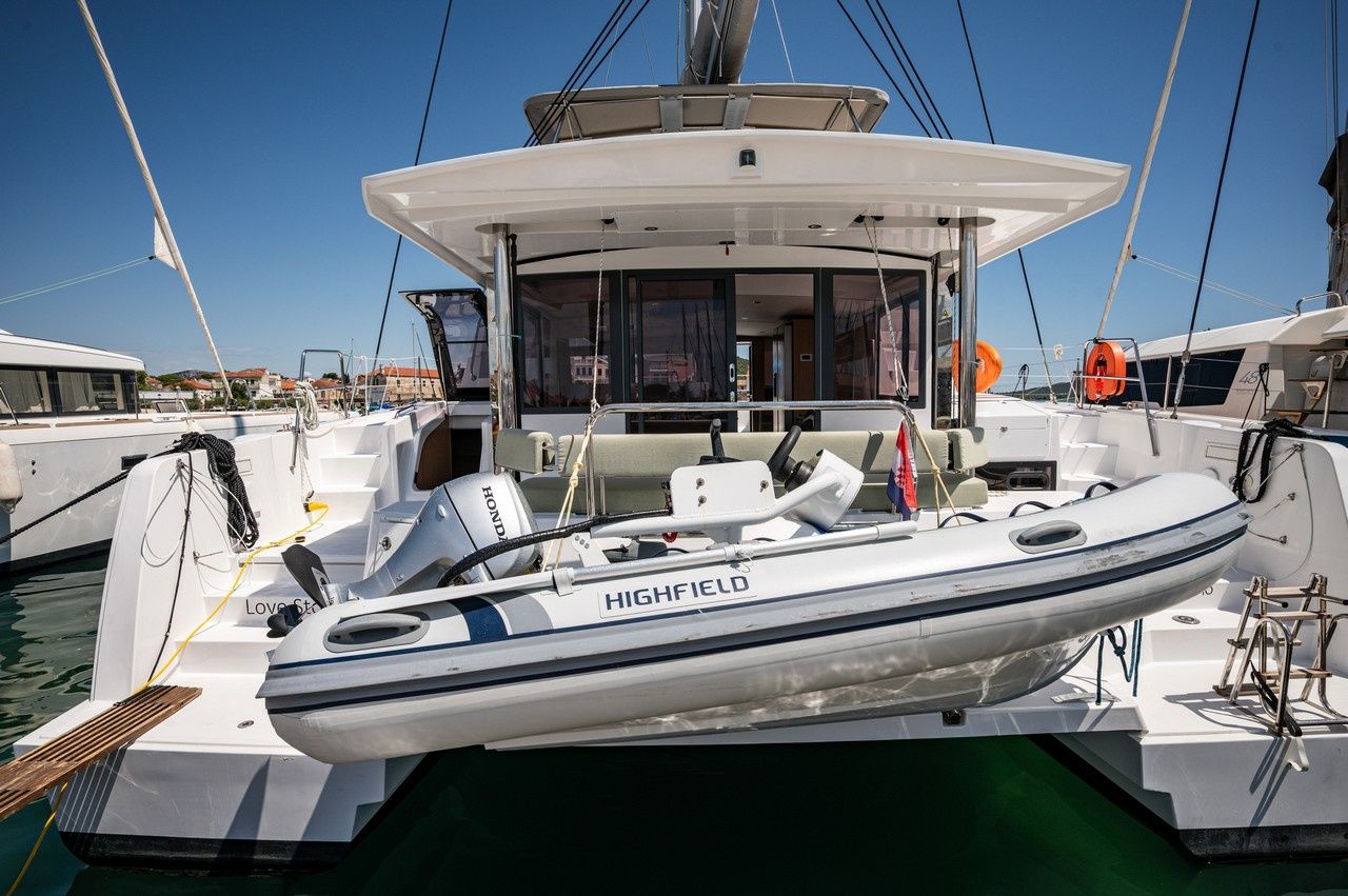 Bali 4.6 | Love Story