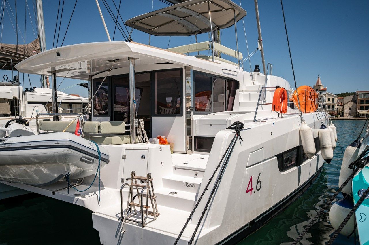 Bali 4.6 | Love Story