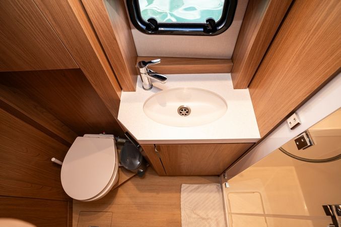 Bali 4.6 | Love Story