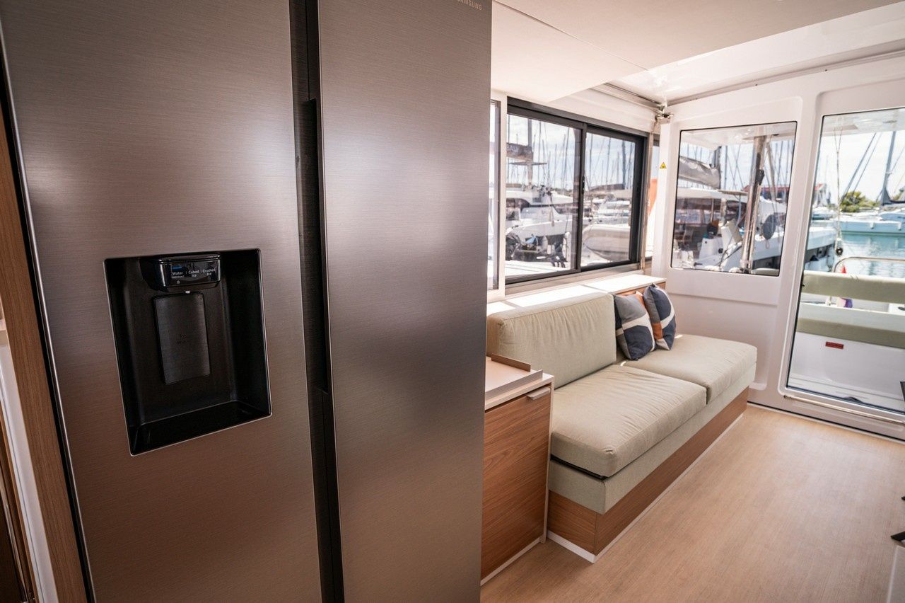 Bali 4.6 | Love Story