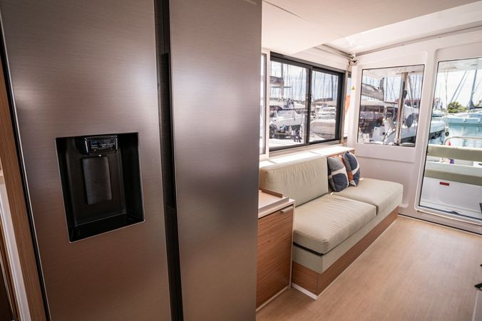 Bali 4.6 | Love Story