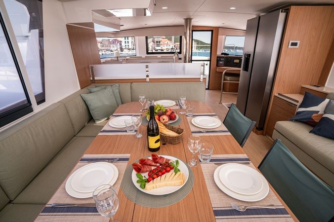 Bali 4.6 | Love Story