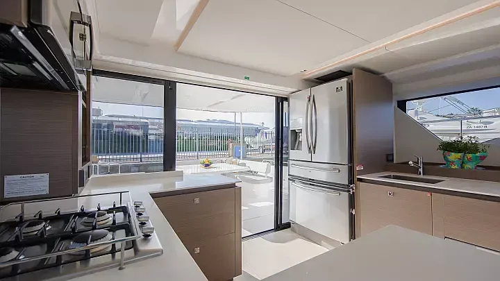 Leopard 53 | Moorings 20