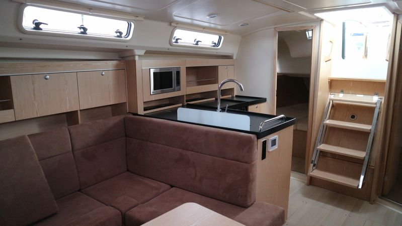 Hanse 385 | Four