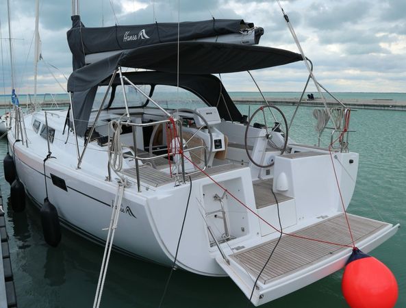 Hanse 385 | Four