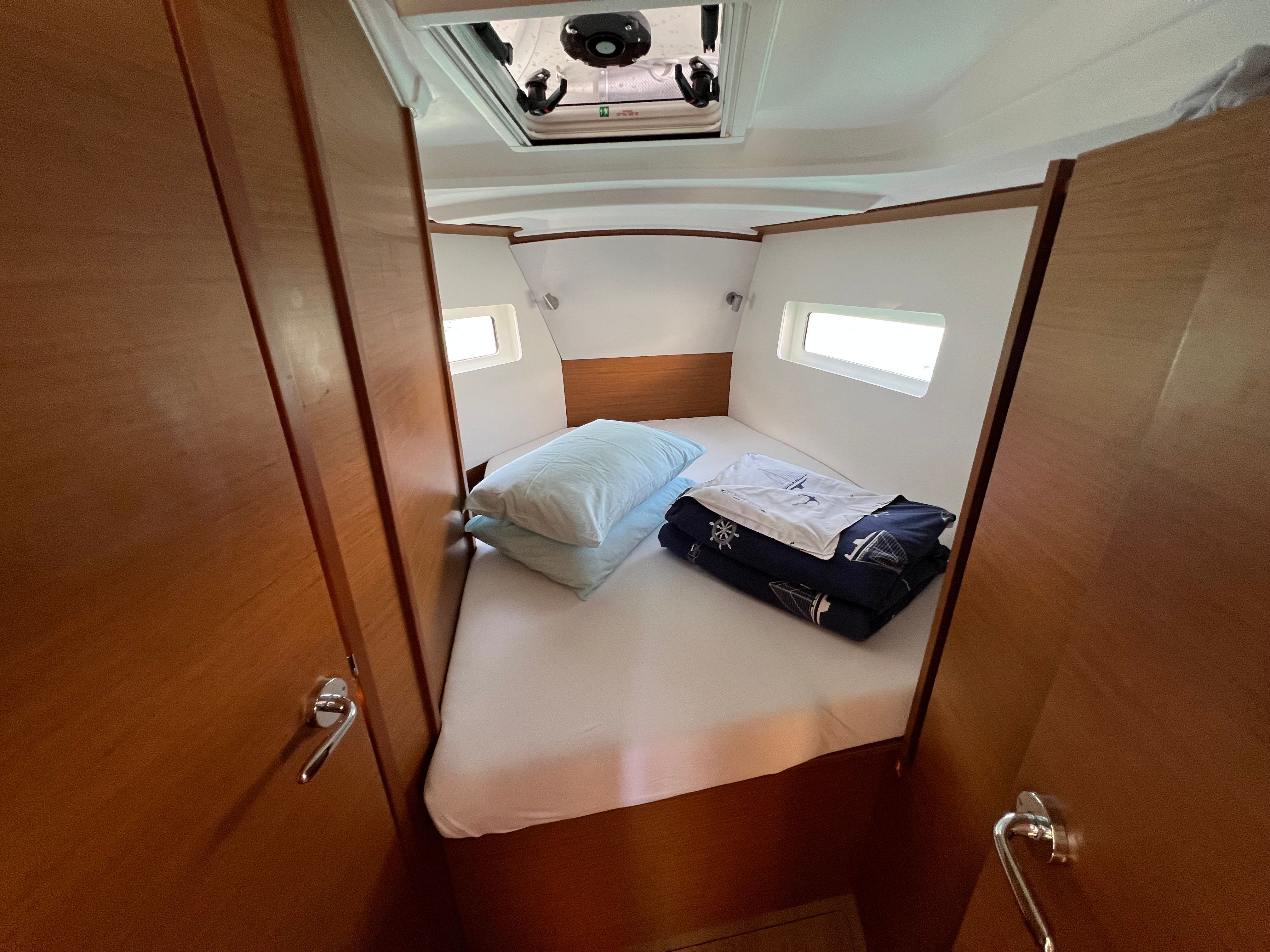 Jeanneau Sun Odyssey 380 | Sinki Jr.