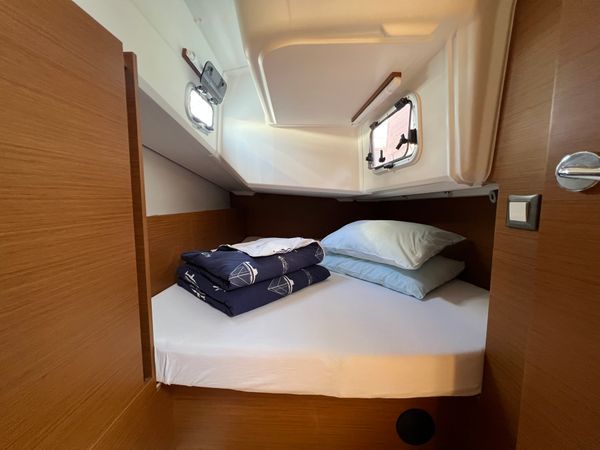 Jeanneau Sun Odyssey 380 | Sinki Jr.