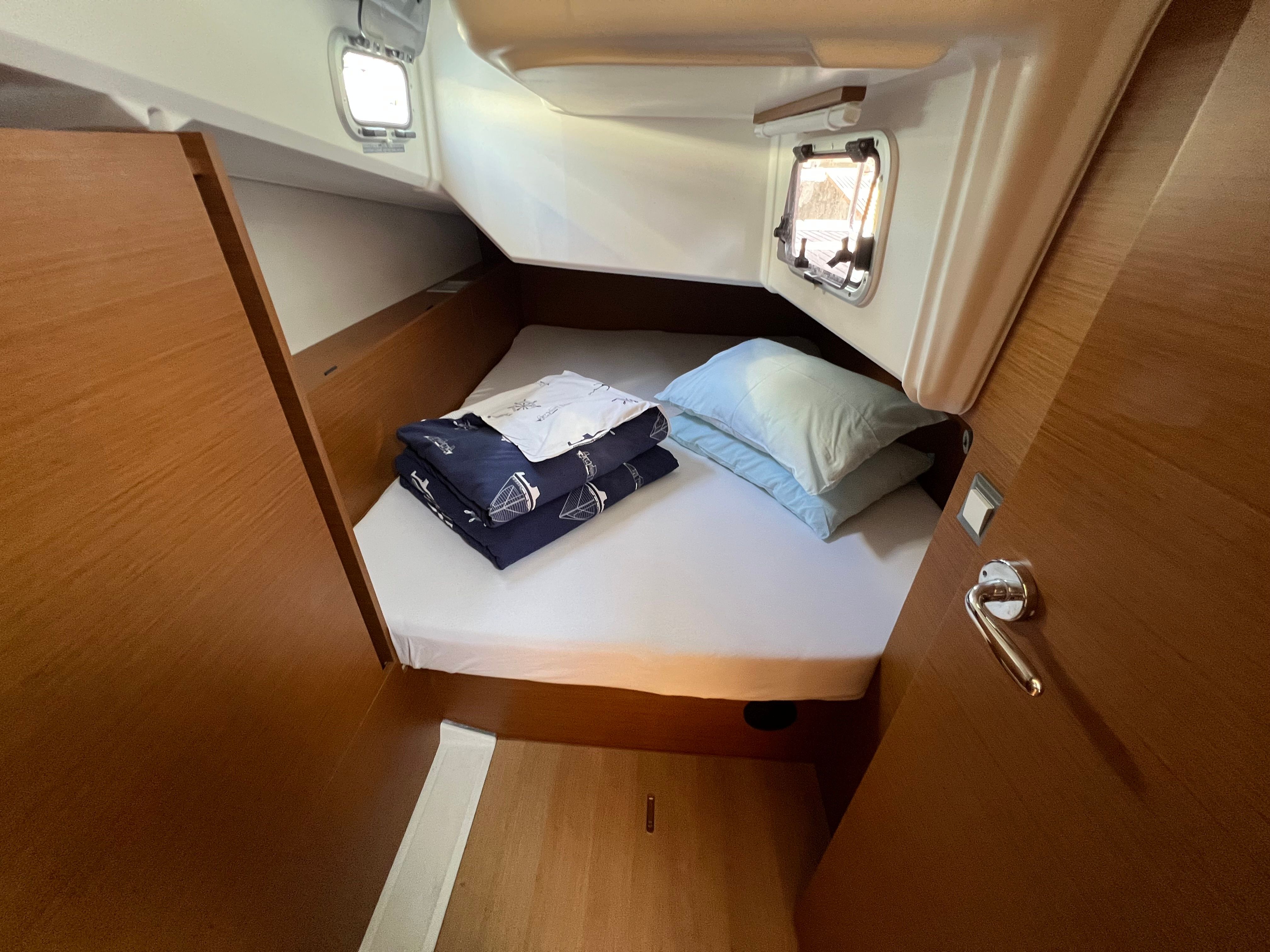 Jeanneau Sun Odyssey 380 | Sinki Jr.