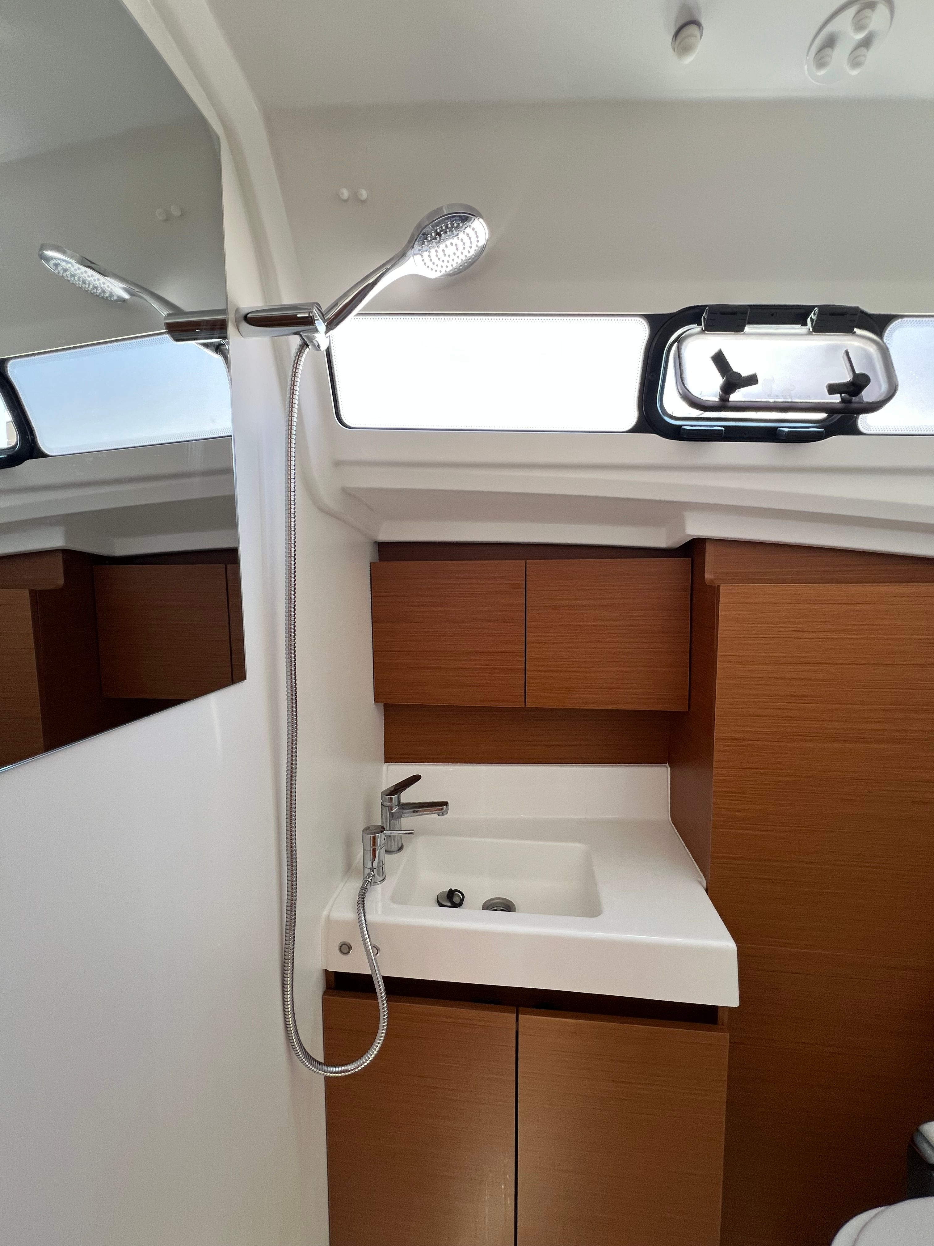 Jeanneau Sun Odyssey 380 | Sinki Jr.