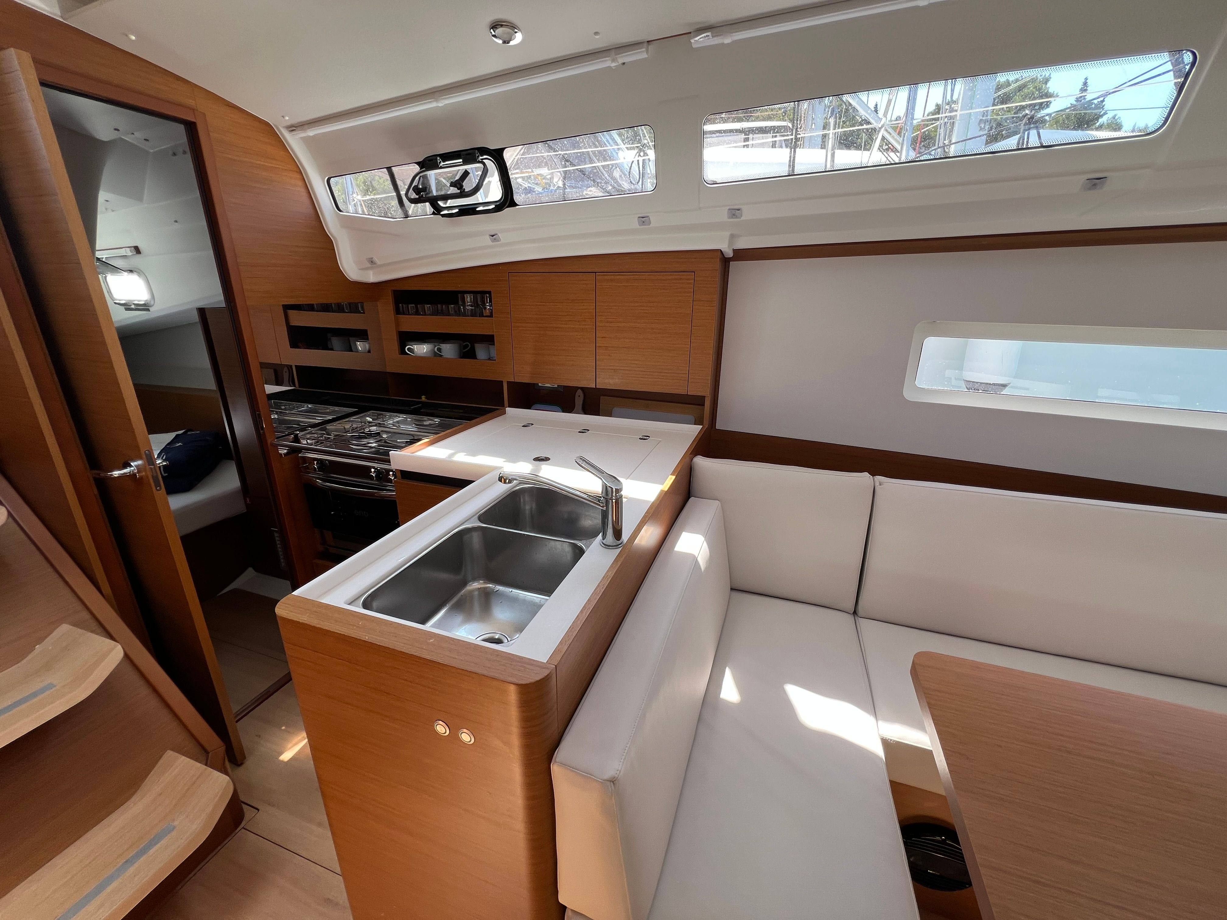 Jeanneau Sun Odyssey 380 | Sinki Jr.