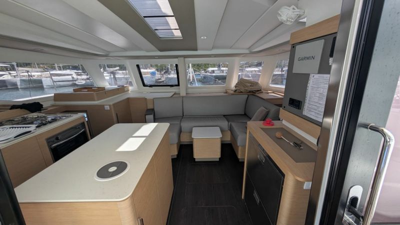 Fountaine Pajot New 41 | Lekanoo