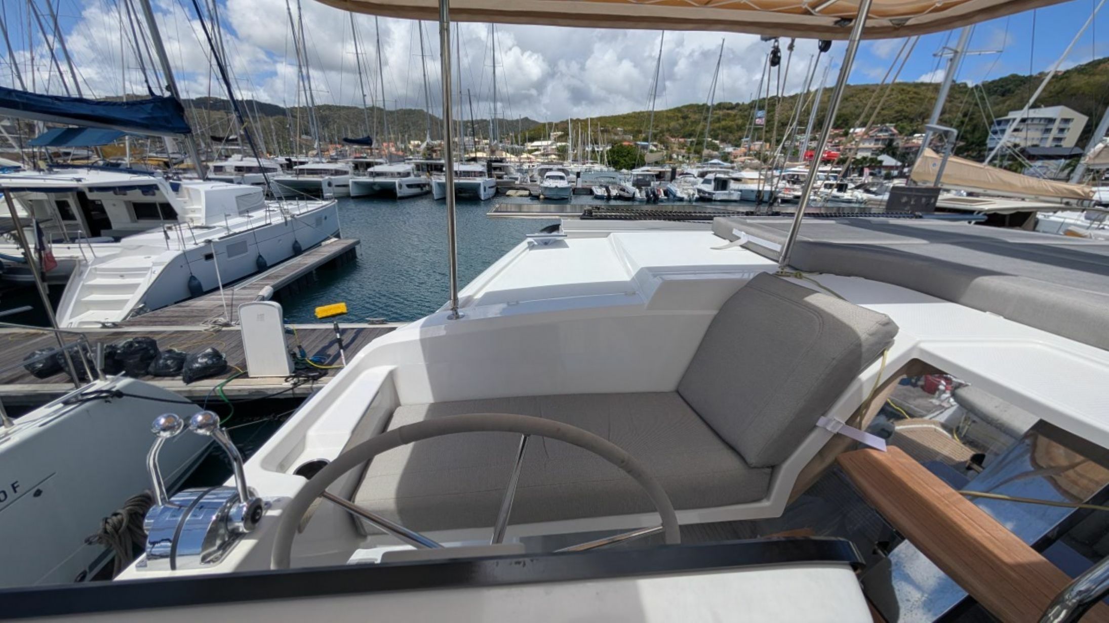 Fountaine Pajot New 41 | Lekanoo