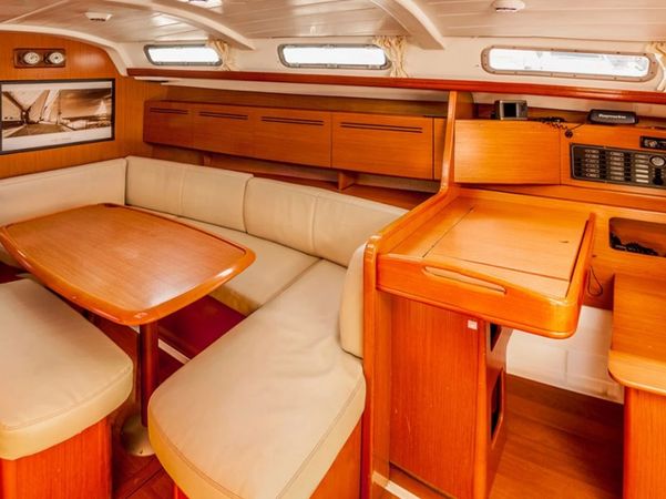 Beneteau Cyclades 39.3 | Penny