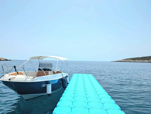 Speedy Cayman 585 | 2025