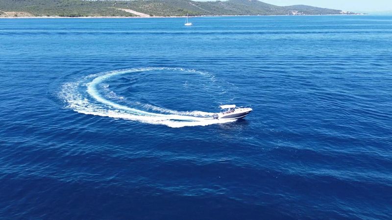 Speedy Cayman 585 | 2025