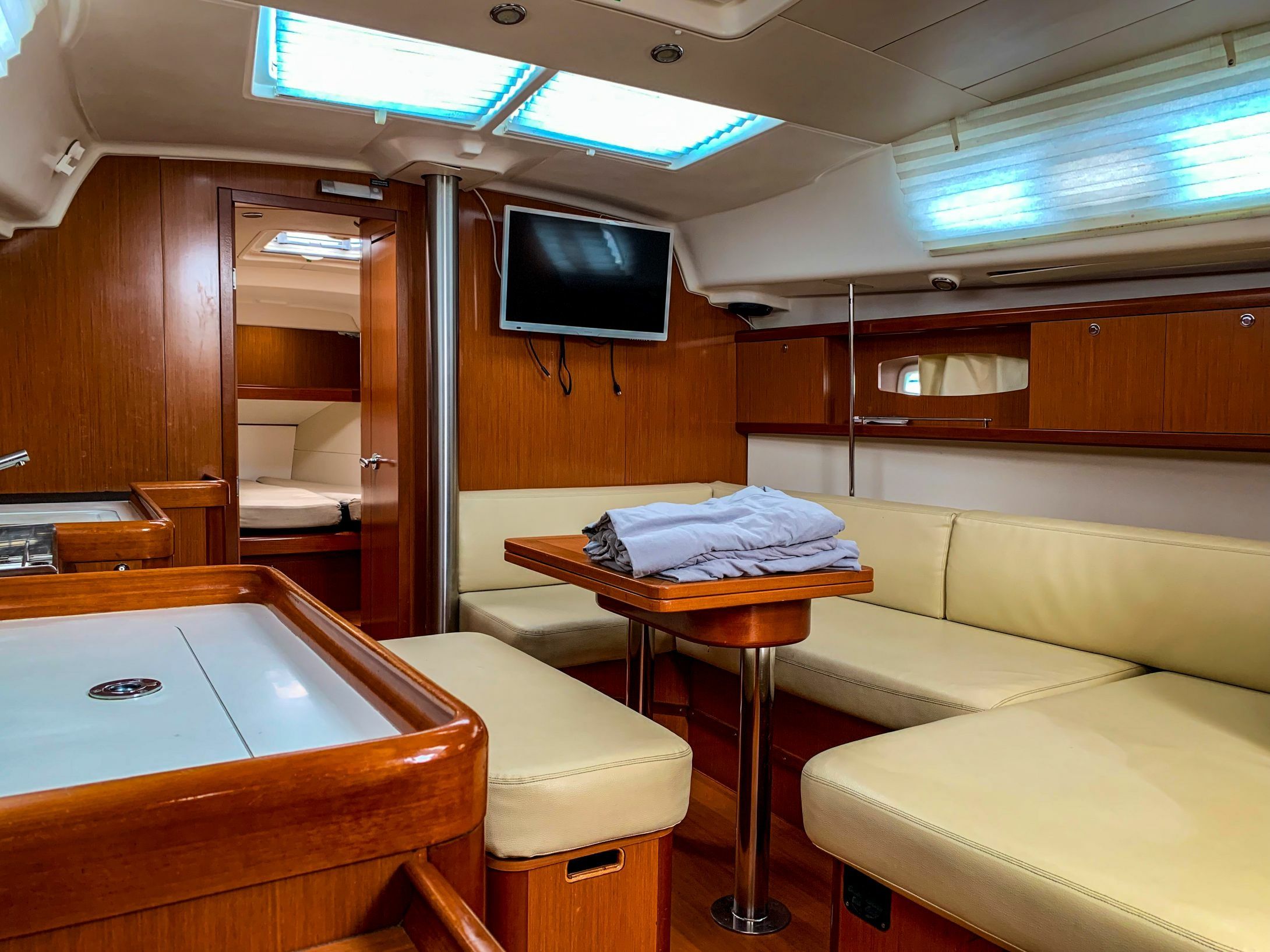 Beneteau Oceanis 40 | Un Jour