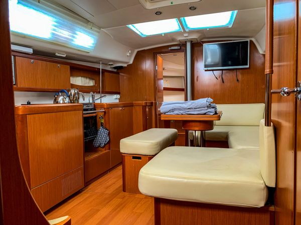 Beneteau Oceanis 40 | Un Jour