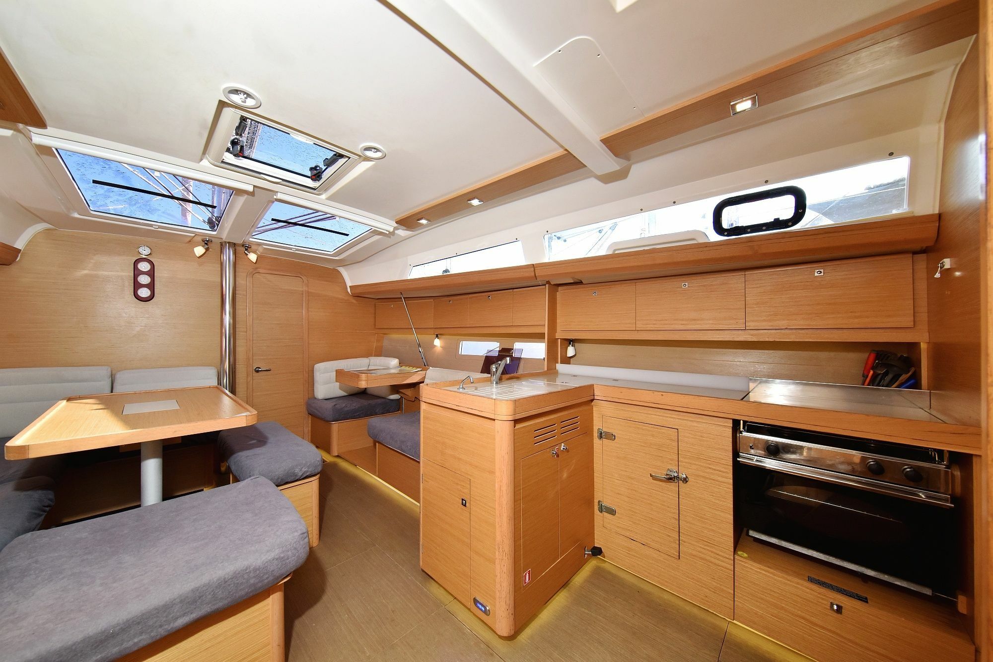 Dufour 412 | Eurus