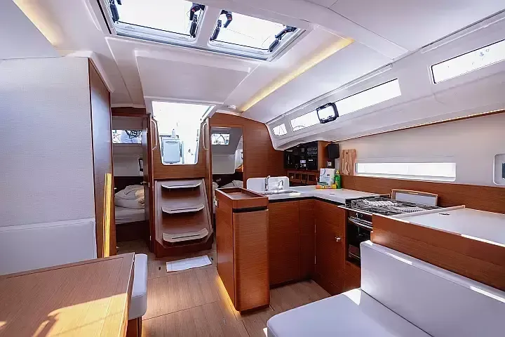 Jeanneau Sun Odyssey 410 | Purr