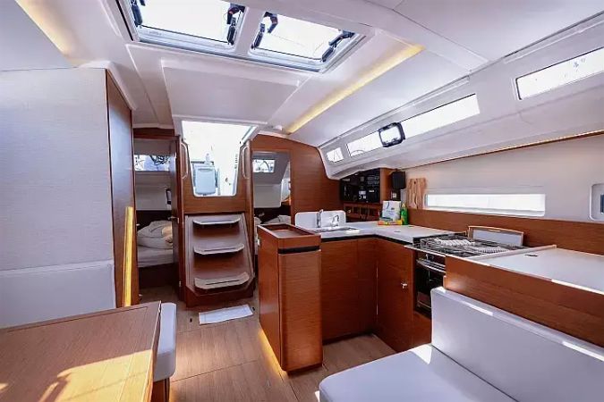 Jeanneau Sun Odyssey 410 | Purr