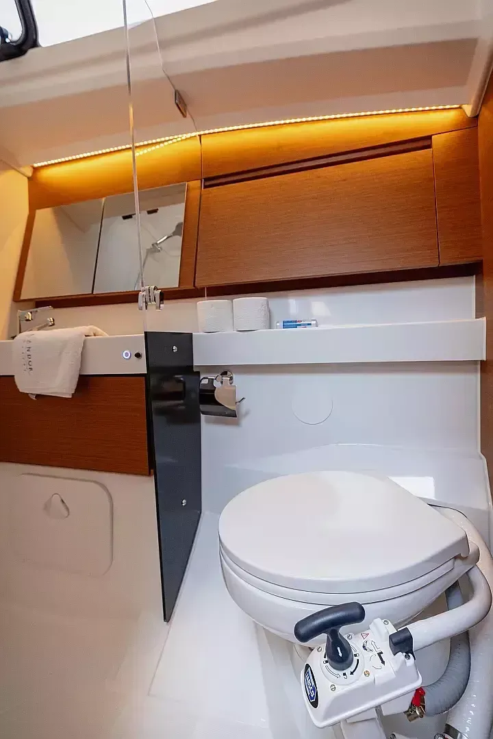 Jeanneau Sun Odyssey 410 | Purr