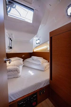 Jeanneau Sun Odyssey 410 | Purr