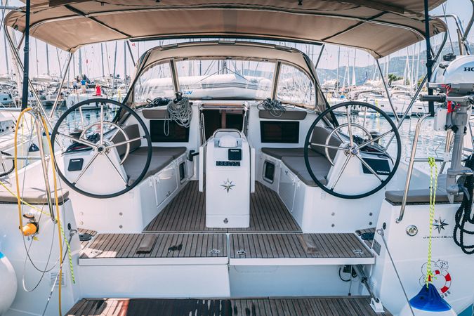 Jeanneau Sun Odyssey 410 | Purr