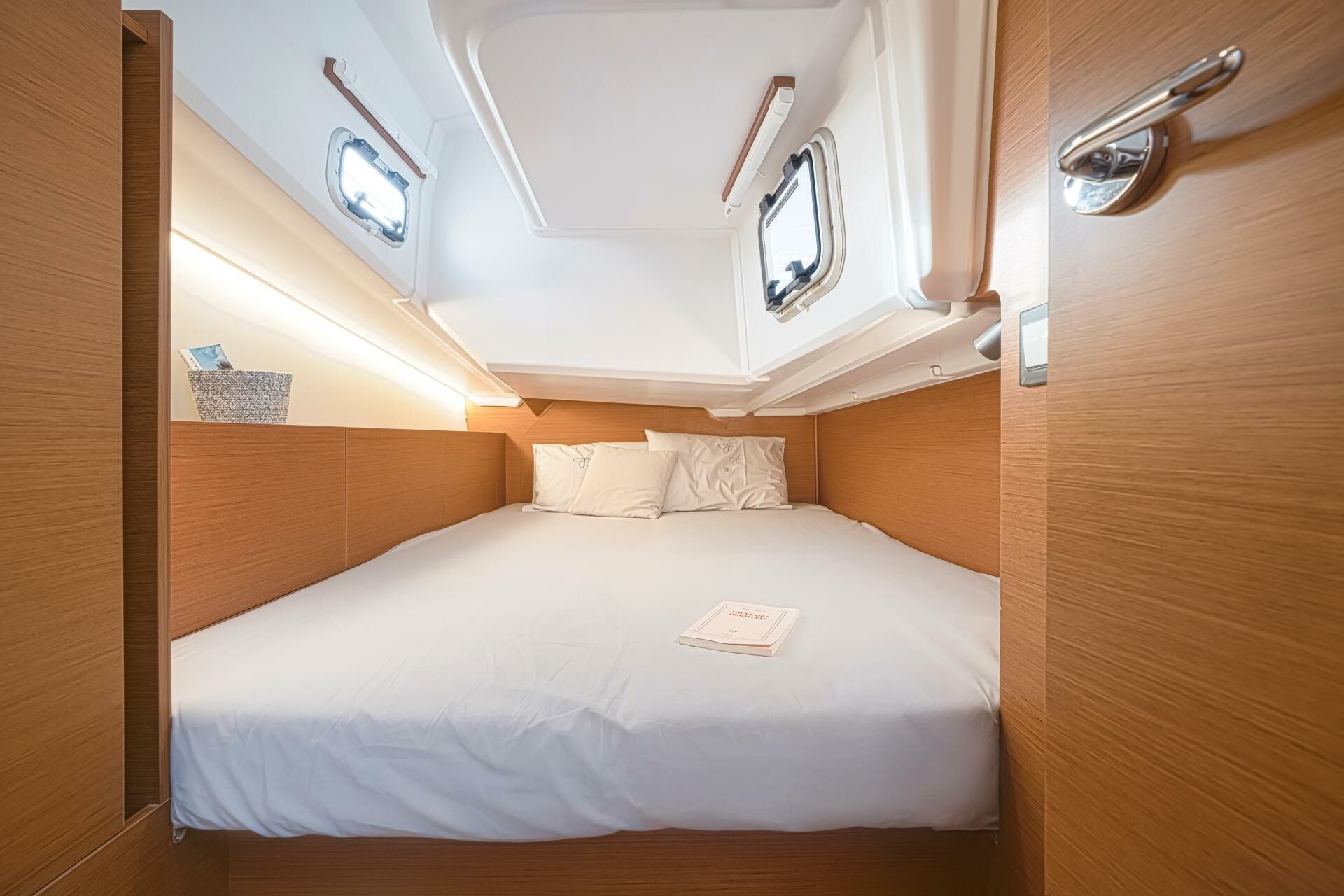 Jeanneau Sun Odyssey 380 | Moon  Kiss