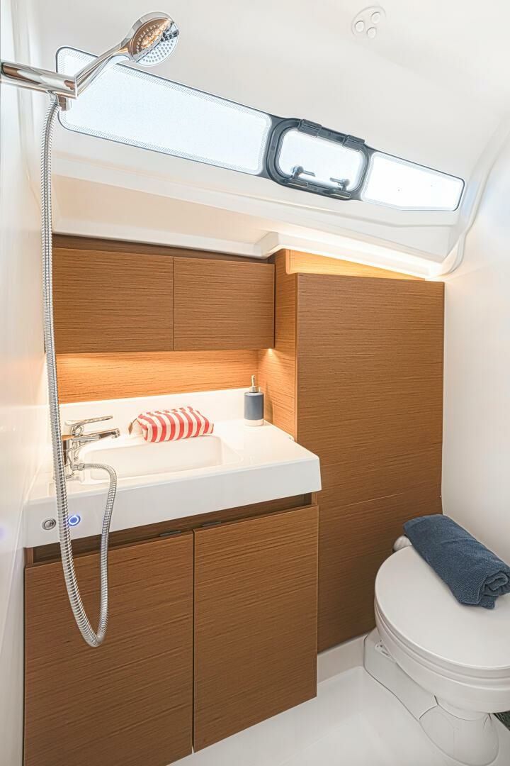 Jeanneau Sun Odyssey 380 | Moon  Kiss