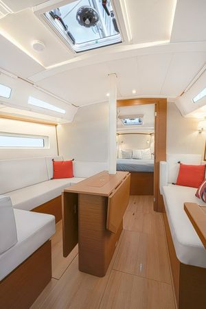 Jeanneau Sun Odyssey 380 | Moon Kiss