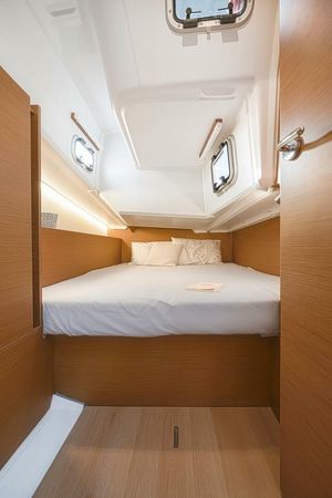 Jeanneau Sun Odyssey 380 | Moon Kiss