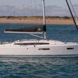 Jeanneau Sun Odyssey 380 | Moon Kiss