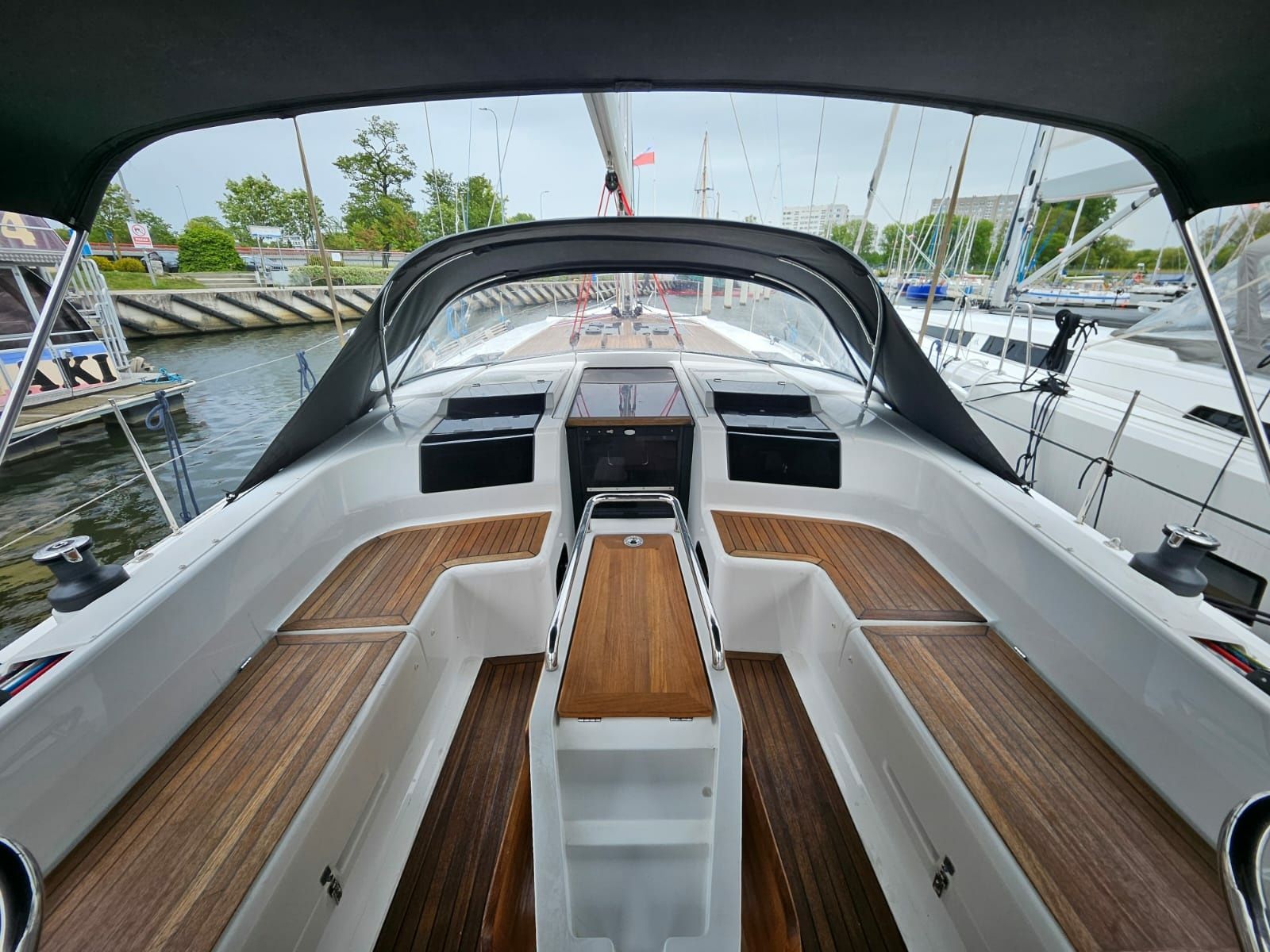 Hanse 548 | Kamini