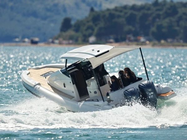 SuperRib 30 Cabin | Ladybug