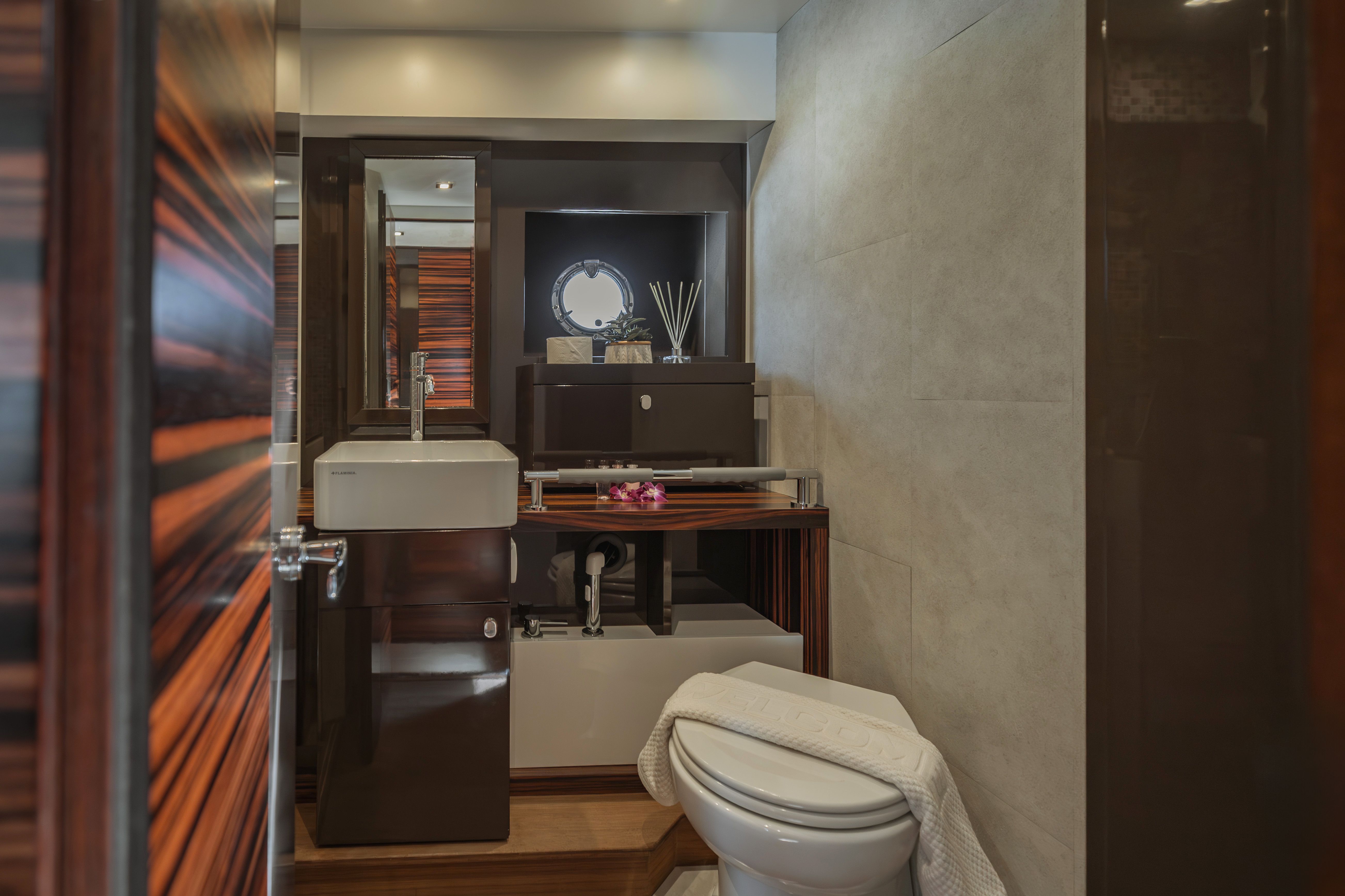 Cranchi 58 | Scenery