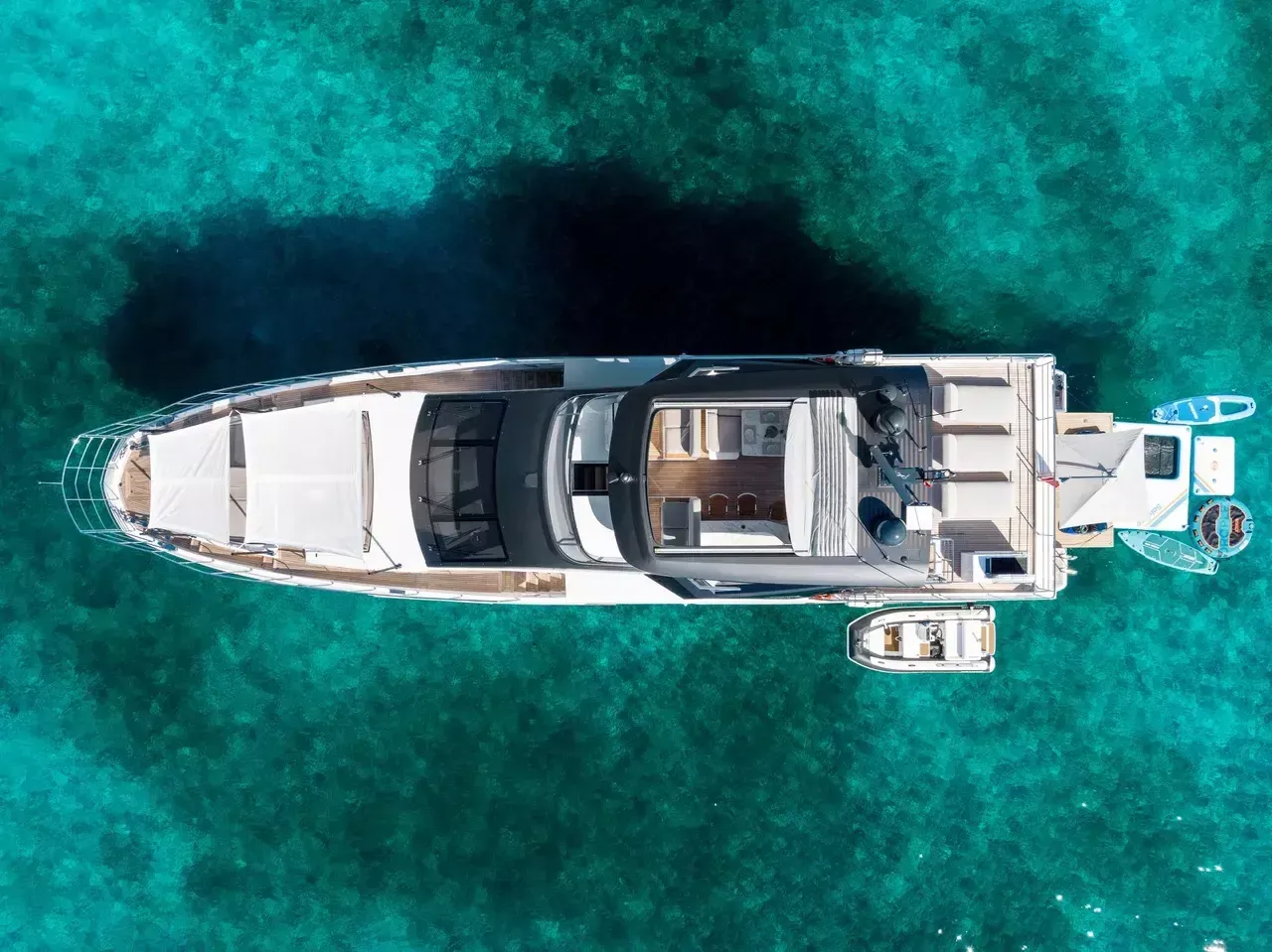 Azimut Grande 27 | Compass