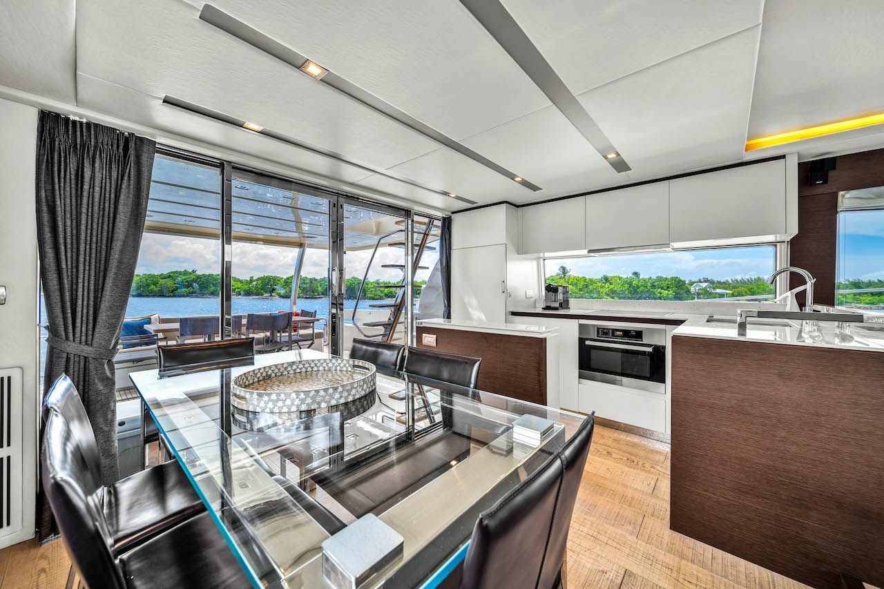 Prestige 750 | Oceana