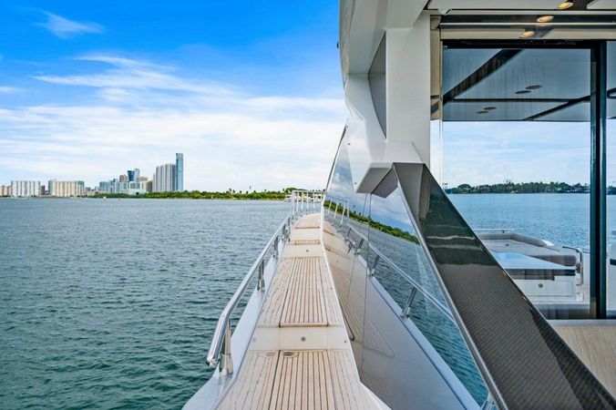 Azimut S7 | Water You Doing