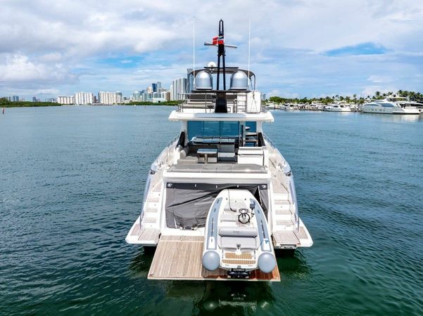 Azimut S7 | Water You Doing