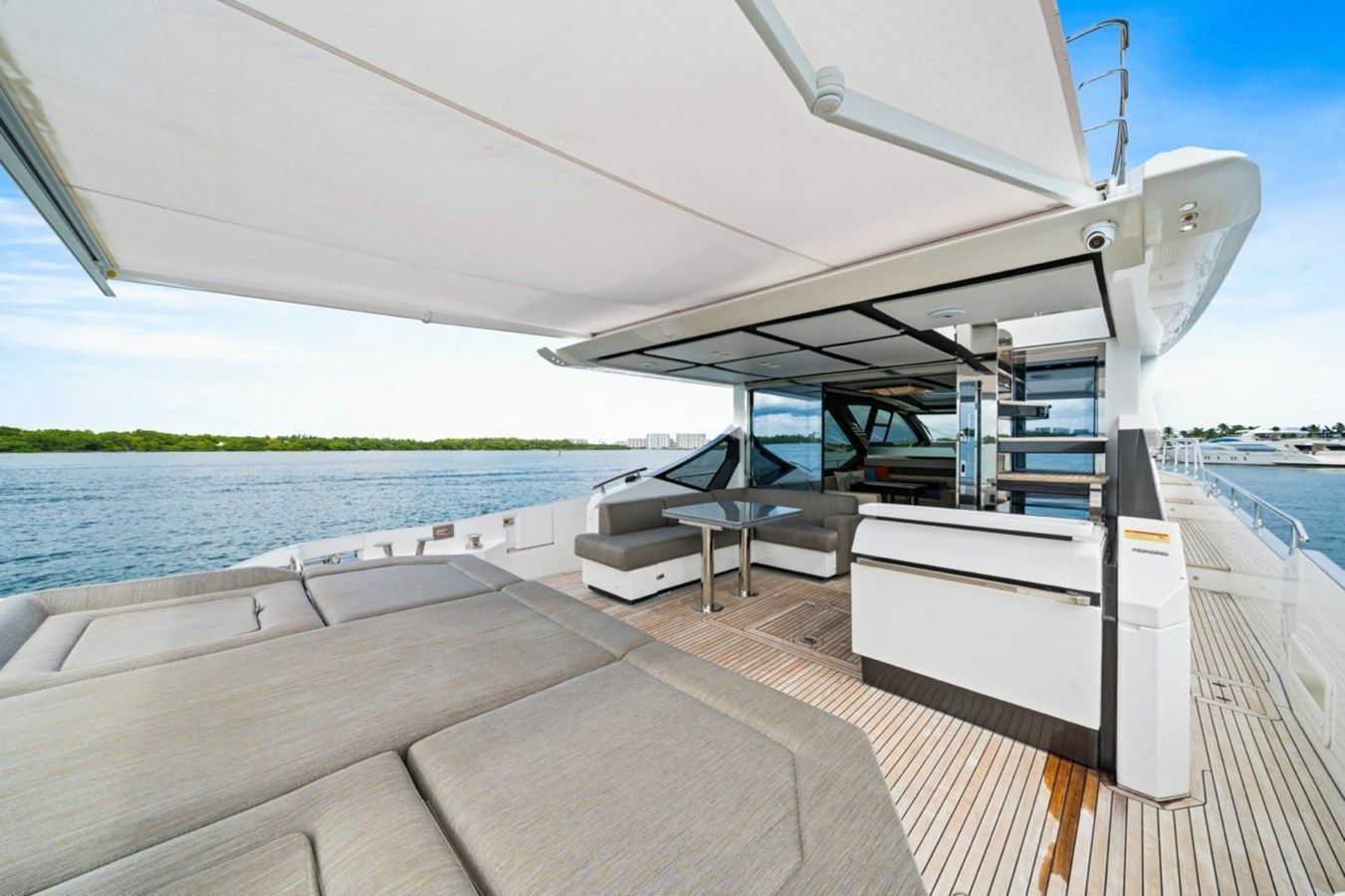 Azimut S7 | Water You Doing