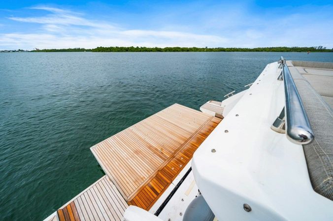 Azimut S7 | Water You Doing