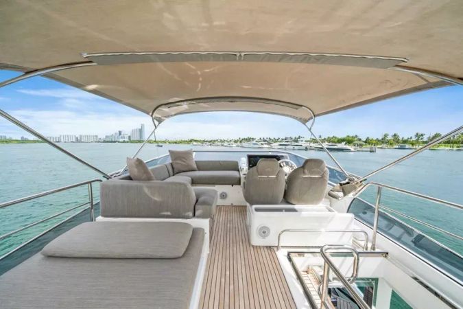 Azimut S7 | Water You Doing