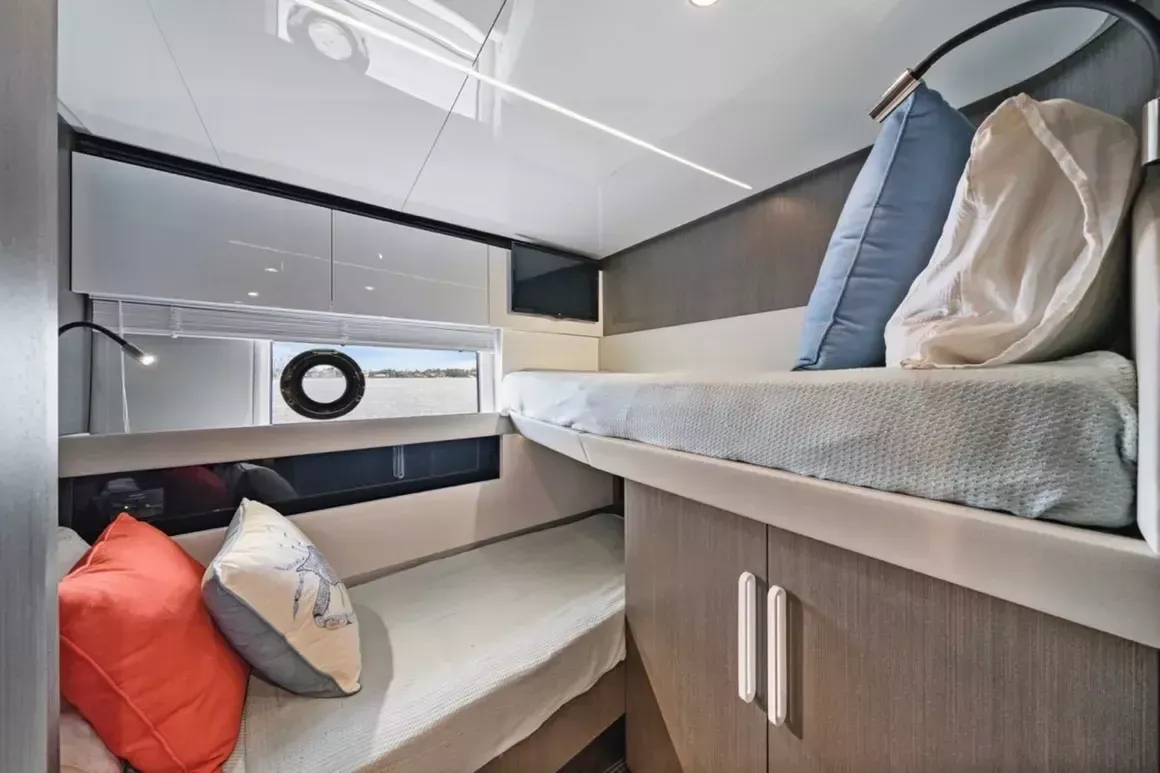 Azimut S7 | Water You Doing