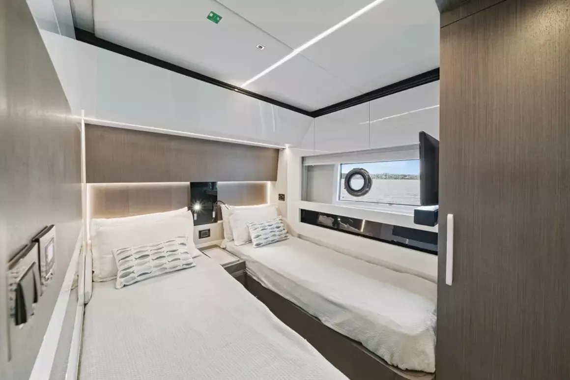 Azimut S7 | Water You Doing