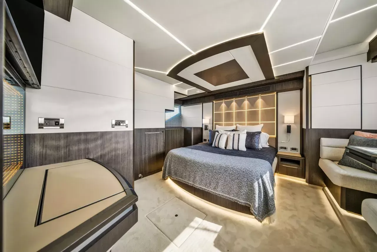 Galeon 640 Fly | 7 Seas