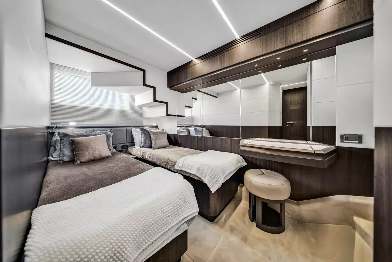Galeon 640 Fly | 7 Seas
