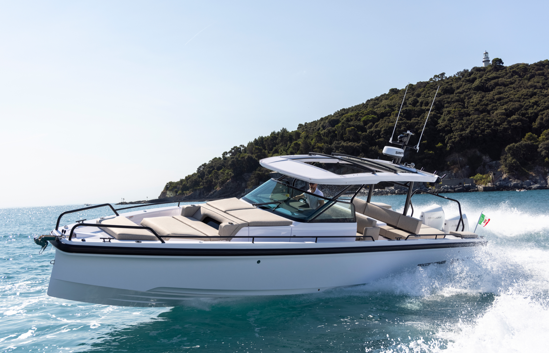 Axopar 37 Sun Top | Daniela 1