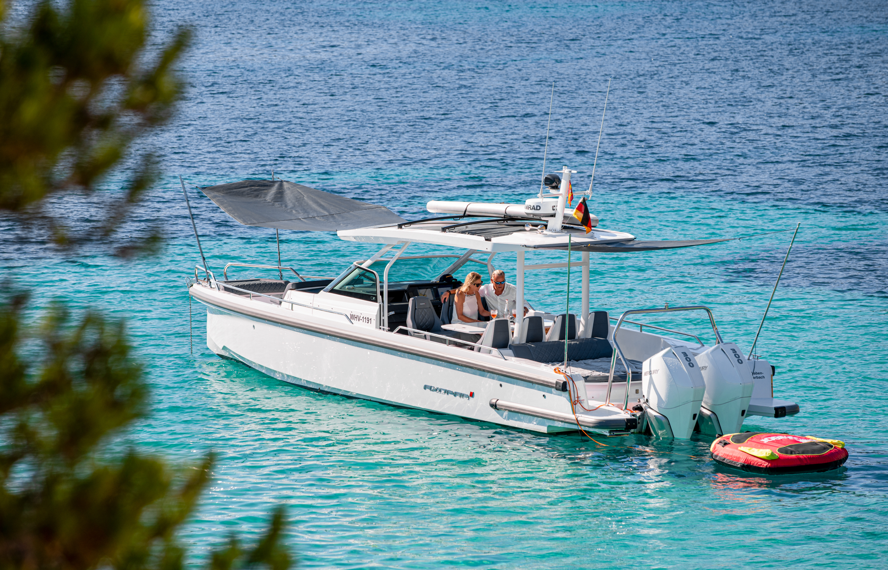 Axopar 37 Sun Top | Daniela 1