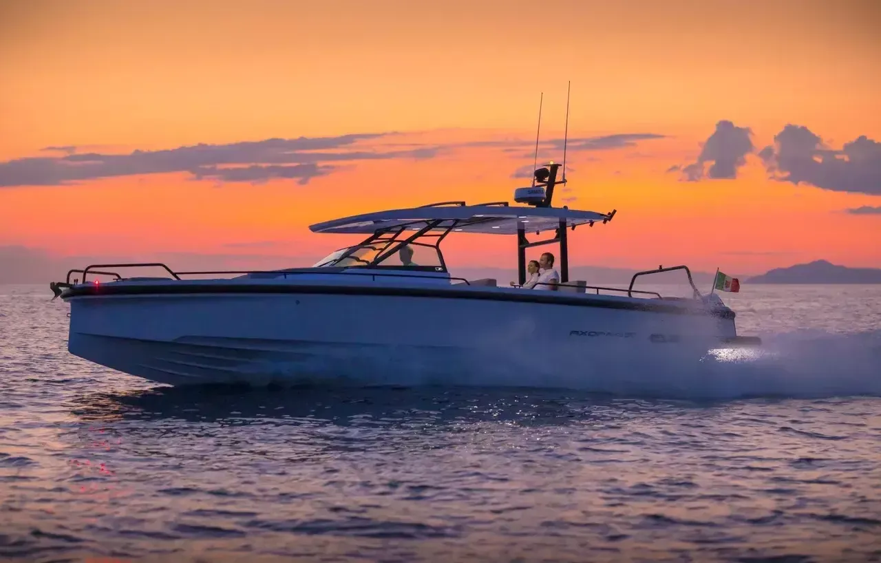 Axopar 37 Sun Top | Daniela 1